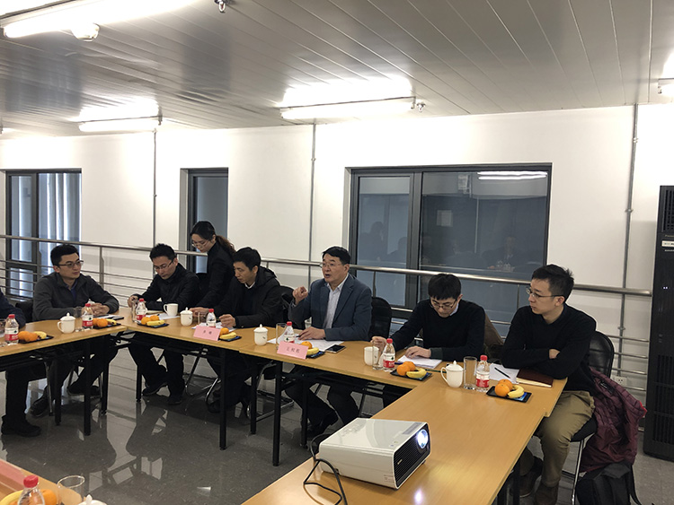 上海市发展和改革委员会王扣柱副主任一行莅临虹桥西交停车库考察调研